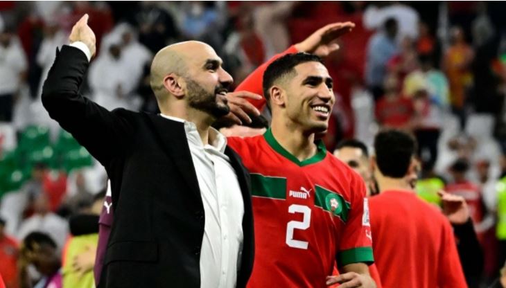 الجمهور المغربي يطلق حملة تضامن وتشجيع واسعة مع اللاعب حكيمي على هامش مباراة المغرب والبرازيل