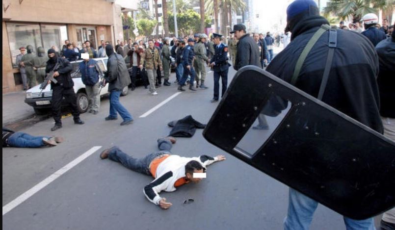 القصة الكاملة لشخص صعد لسطح “كوميسارية” وأنهى حياته في ظروف لازالت غامضة