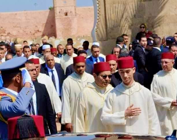 ولي العهد مولاي الحسن والأمير مولاي رشيد يتقدمان مشيعي جنازة عبد الواحد الراضي