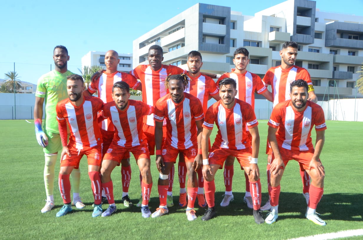 (بالصور) التعادل من قلب الناظور نتيجة منصفة للكوديم بعد ما واكب تلك المباراة من ضغوطات حديث الثأر.