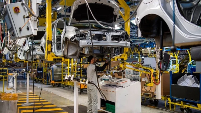 المشاريع الإستثمارية الستة التي وقعها أخنوش بأكادير لإحداث 3000 فرصة شغل