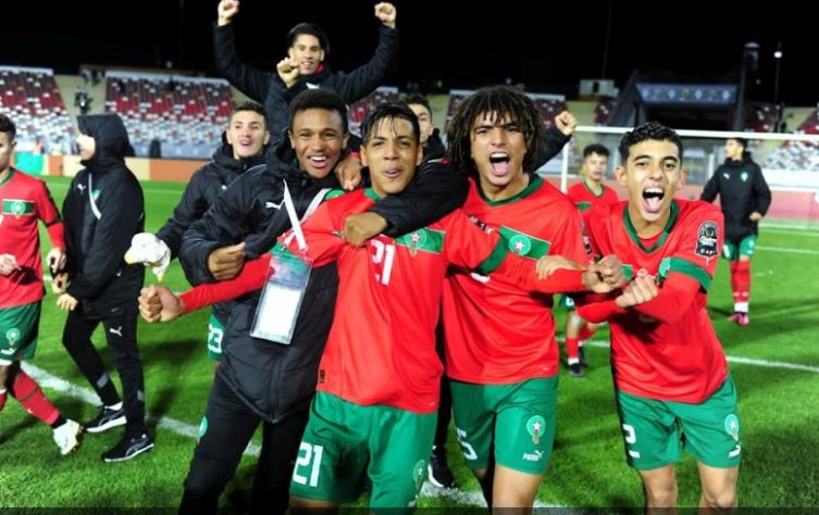 كان الفتيان بالجزائر.. 90 دقيقة تفصل أشبال الأطلس عن “اللقب”