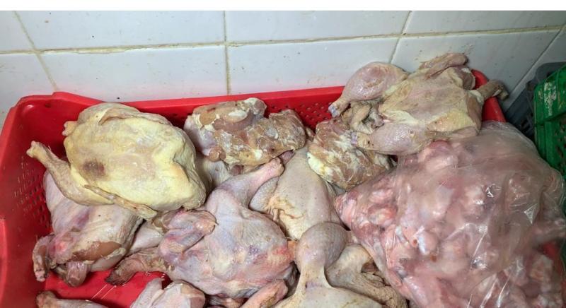 تطوان: المحكمة تدين بائع الدجاج الفاسد بالحبس والغرامة