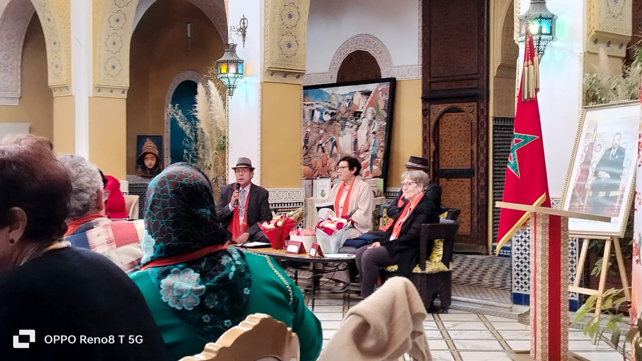 من فعاليات مهرجان عبق الخريف للشعر بمكناس.متابعة محسن الأكرمين.