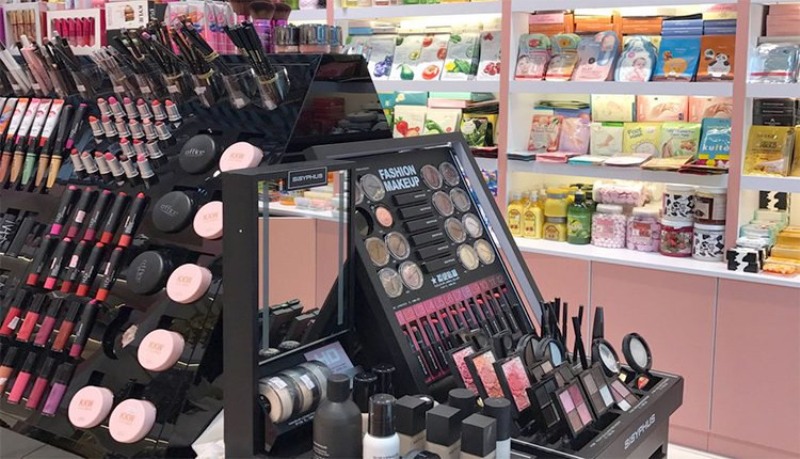 أولاد فرج: تفكيك شبكة متخصصة في التزوير والتلاعب في تاريخ صلاحيات منتوجات التجميل