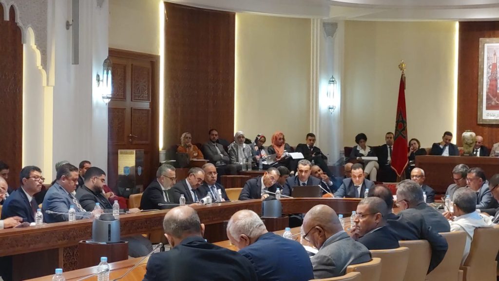 مناقشة مشروع ميزانية “الإسكان” مع بايتاس بدل المنصوري يخلق الجدل في البرلمان