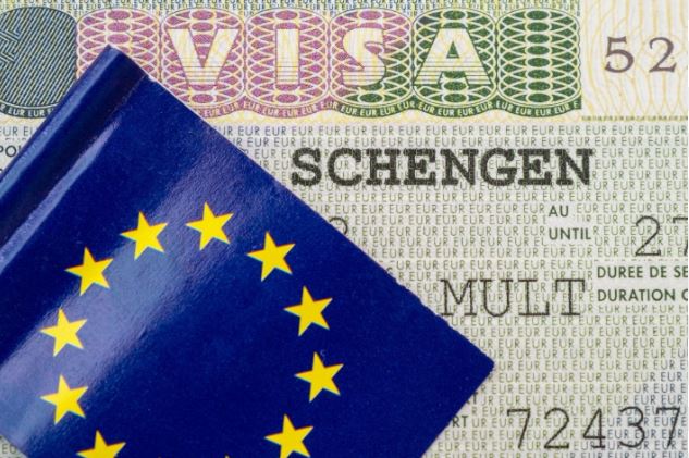 انضمام رومانيا وبلغاريا إلى منطقة شنغن