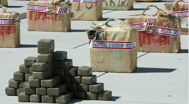 إلقاء القبض على عصابة عائلية متورطة في تهريب المخدرات من المغرب إلى إسبانيا