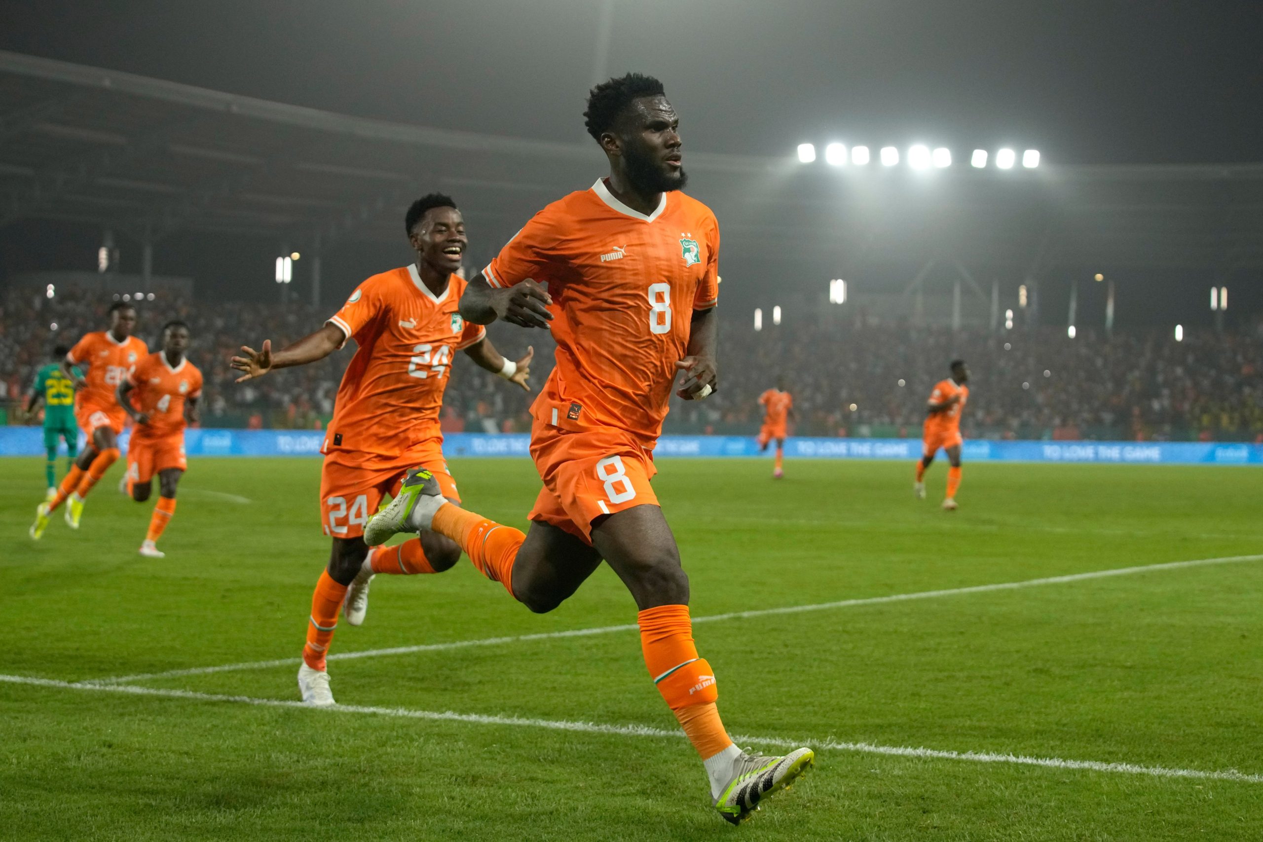 كوت ديفوار يطيح بالسنغال حامل اللقب خارج أمم أفريقيا ويتأهل لربع النهائى