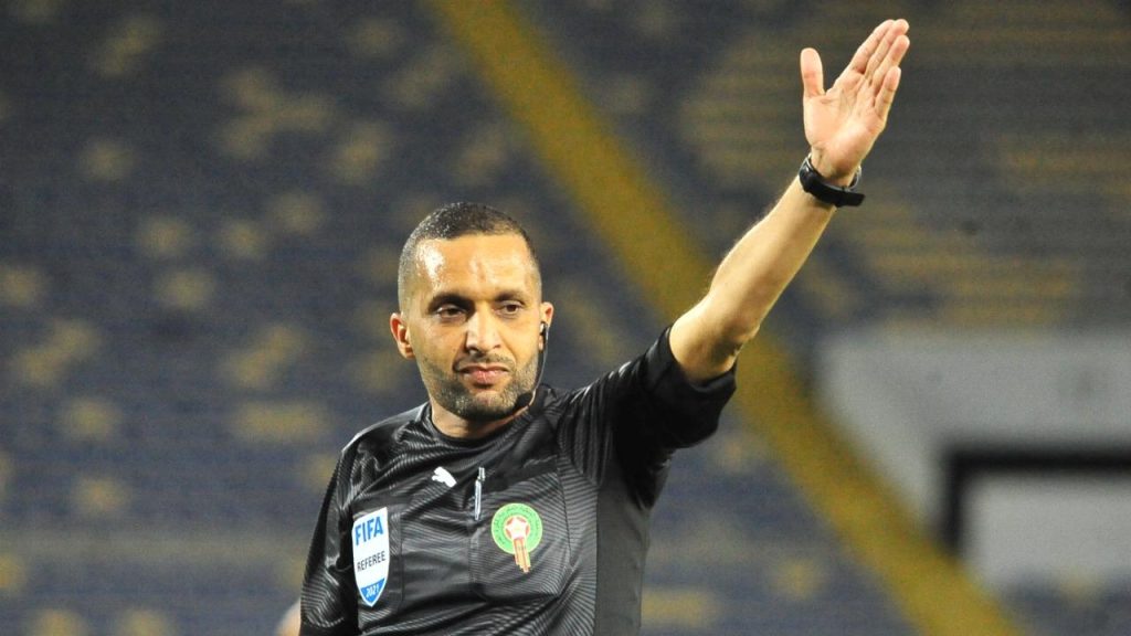 الحكم المغربي “رضوان جيد” سيقود مباراة الكاميرون ضد نيجيريا في ثمن نهائي كأس أمم أفريقيا.