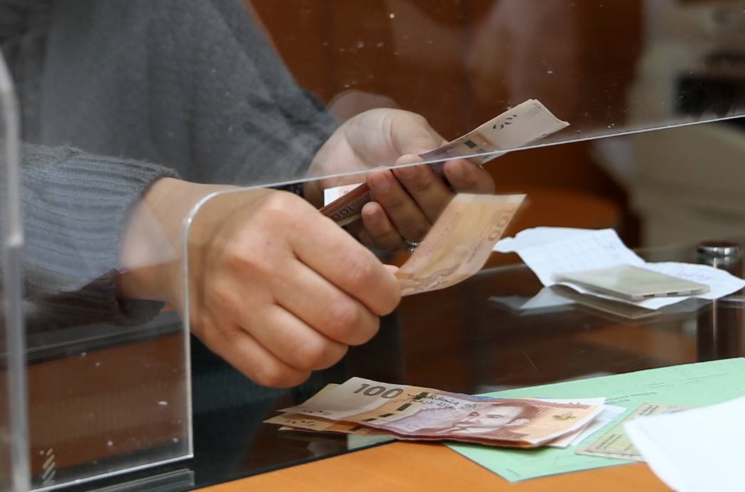 مكناس: عملية توزيع الدعم الاجتماعي المباشر تمر في ظروف جيدة