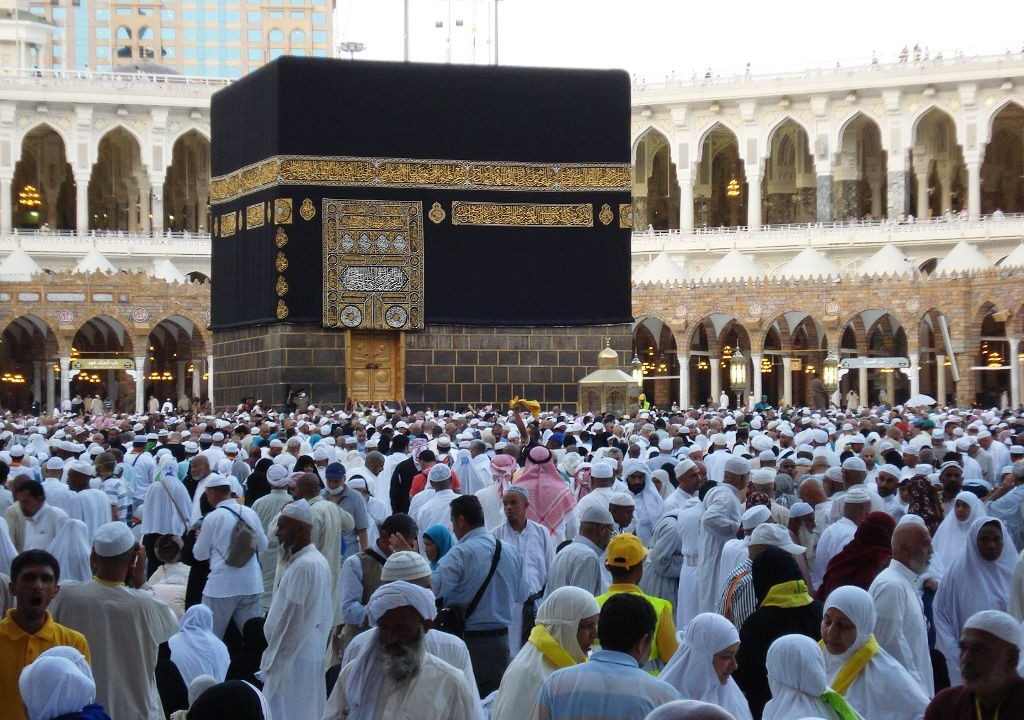 من بينهم المغاربة ..عدد المعتمرين وصل إلى 13.55 مليون معتمر في عام 2023