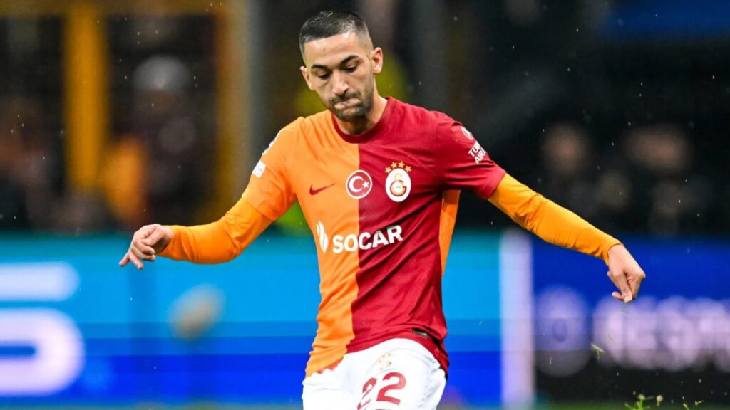 زياش يعود إلى تداريب غلطة سراي.. وهذا الأخير يقرر بقاءه