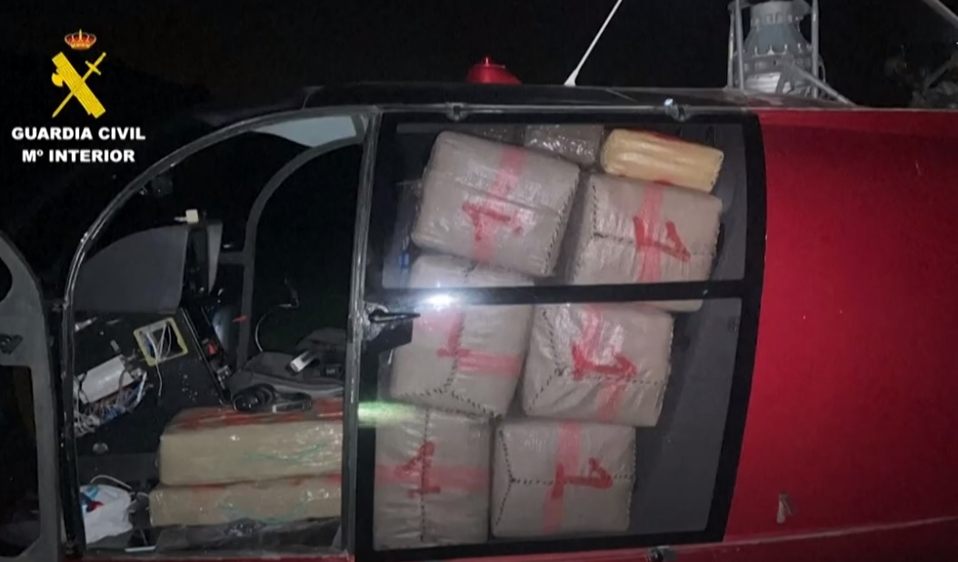تنسيق مغربي إسباني يطيح بشبكة لتهريب المخدرات عبر مروحيات