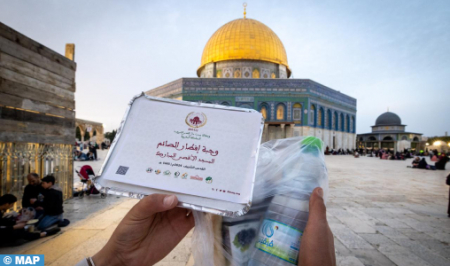 في إطار العملية الإنسانية التي أمر بها صاحب الجلالة، وكالة بيت مال القدس تنهي عملية السلة الغذائية وتواصل توزيع الحصص الغذائية على المستفيدين في القدس