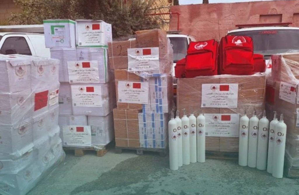 وكالة بيت مال القدس الشريف تقوم بتسليم تجهيزات لمستشفى الهلال الأحمر في القدس.