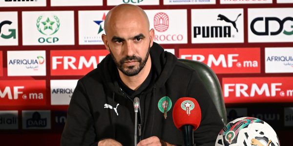 “وليد الركراكي يثني على قرار نصير مزراوي بالحج ويؤكد: سعداء من أجله”