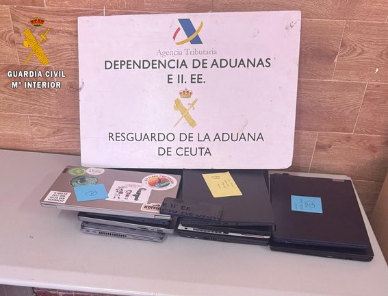 إحباط محاولة تهريب 262 جهاز كمبيوتر محمول نحو المغرب