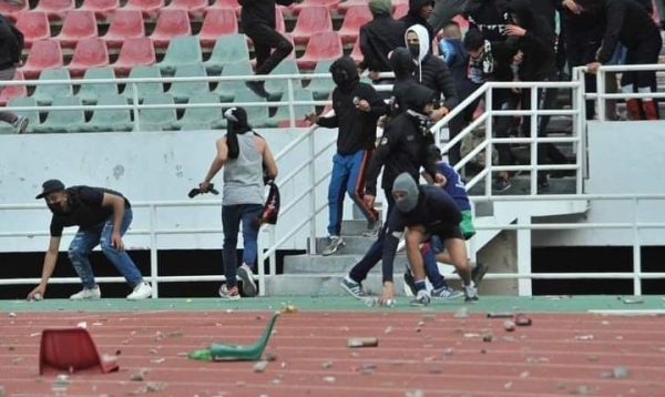 توقيف سبعة أشخاص بتهمة التورط في شغب رياضي أودى بحياة أحد المشجعين بالدار البيضاء