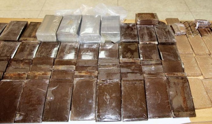 طنجة ..توقيف مسافرة أجنبية حاولت تهريب كمية من الشيرا إلى لندن