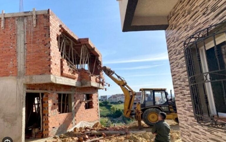 البناء العشوائي يطيح بعشرات القياد والباشوات