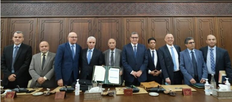 “النقابات الصحية تجتمع مع وزير الصحة وسط تصعيد وإضراب مستمر