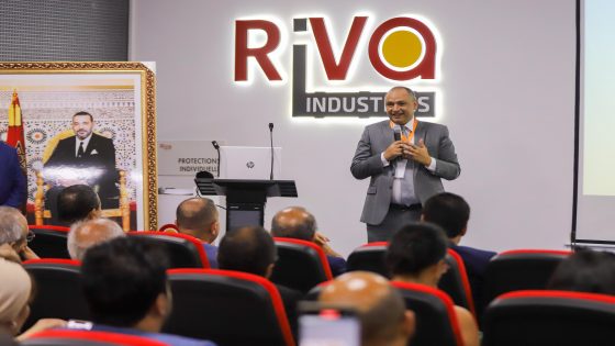 رياض مزور يقوم بزيارة مركب الحديد والصلب لمجموعة Riva Industries