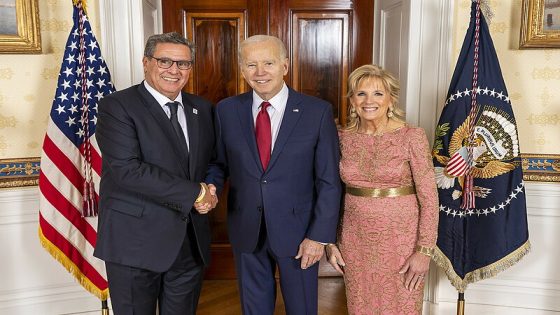 عزيز أخنوش يشارك في حفل استقبال للرئيس الأميركي بايدن ويبحث قضايا إقليمية ودولية تهم المغرب