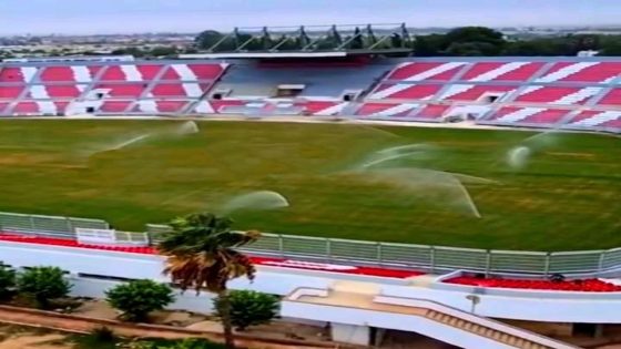 أشغال تهيئة و تأهيل الملعب الشرفي بمكناس تتواصل استعدادًا لمباريات النادي المكناسي قريبا