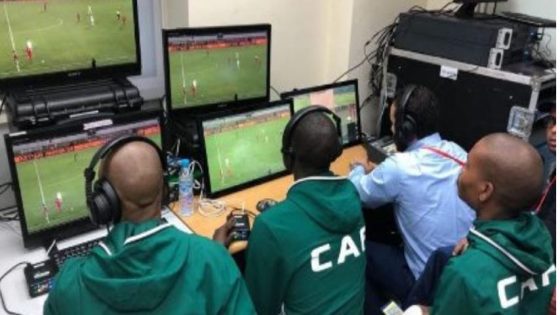 الكاف يعتمد “الفار” بربع نهائي دوري الأبطال