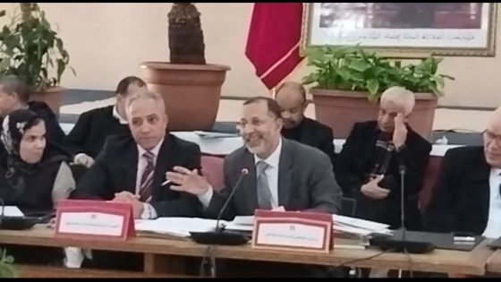 مجلس جماعة مكناس يصادق بالإجماع على مشاريع تنموية كبرى ويختتم دورته ببرقية ولاء لجلالة الملك