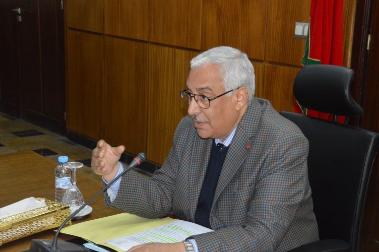عامل عمالة مكناس يعقد اجتماعًا لتتبع تموين الأسواق والأسعار ويشدد على الاستجابة لشكايات المواطنين خلال الشهر الفضيل 11 img 1739479575563