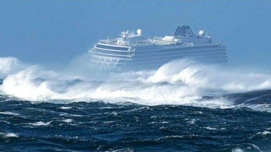 تعليق جديد للرحلات البحرية بين طريفة وطنجة بسبب العاصفة مارتينو.