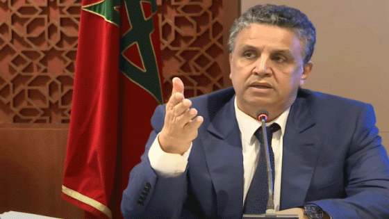 وزير العدل يتوعد بتشديد العقوبات ضد حاملي السلاح الأبيض في الشوارع