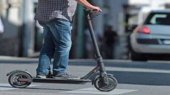 الحكومة تصادق على مرسوم جديد لتنظيم “التروتينيت” والدراجات الكهربائية ضمن مدونة السير