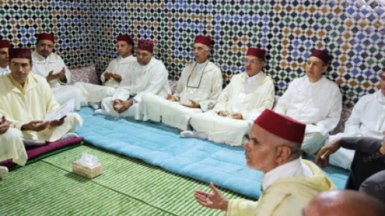 صفرو .. تسليم هبة ملكية لشرفاء ضريحي أبي علي الحسن اليوسي وسيدي علي بوسرغين