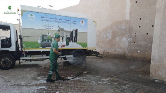 مكناس..عمال النظافة بشركة “ميكومار حمرية” يستنكرون استغلال مهنتهم في الصراعات السياسية