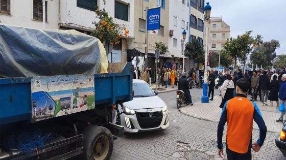 حملة للسلطات المحلية بمدينة الفنيدق لتنظيم شارع محمد الخامس واستعادة النظام بالفضاء العام