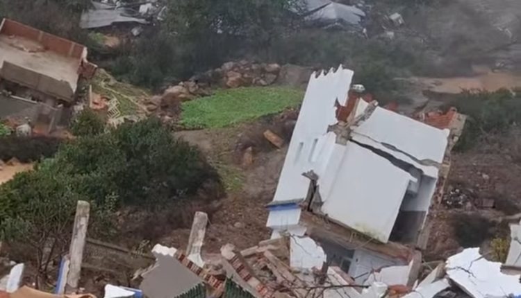 أمطار قوية تدمر مسجدا ومنازل بإقليم شفشاون