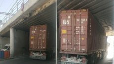 “رموك” عالق بنفق يشل حركة السير بالبيضاء.