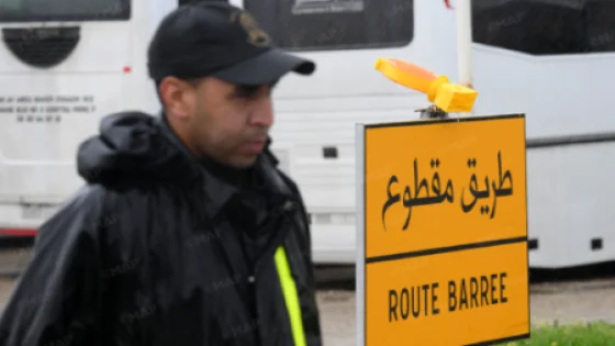 انقطاع مؤقت لحركة السير بالطريق الوطنية رقم 2 بين تطوان وطنجة على مستوى جماعة السحتريين وبالطريق الوطنية رقم 16 بين تطوان والفنيدق