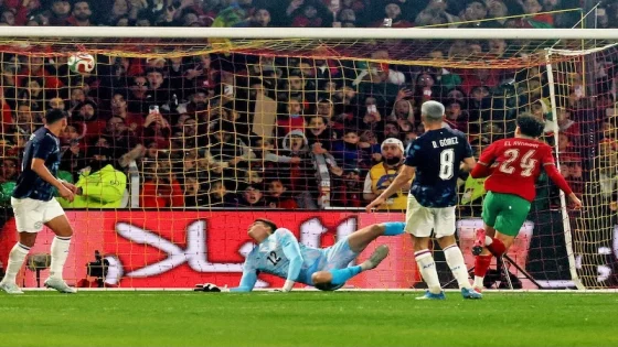 الأسود يزأرون في لانس.. المنتخب المغربي يهزم الباراغواي بثنائية الخنوس والعيناوي