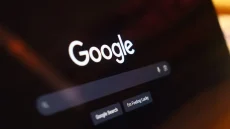 غوغل تطلق رسميا ميزة “البحث الحي” بالصوت والكاميرا عالميا