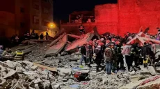 فاجعة فاس: القضاء يلاحق 21 شخصاً بينهم أعوان السلطة و منتخبون ومسؤولون في قضية انهيار عمارتي “زواغة”