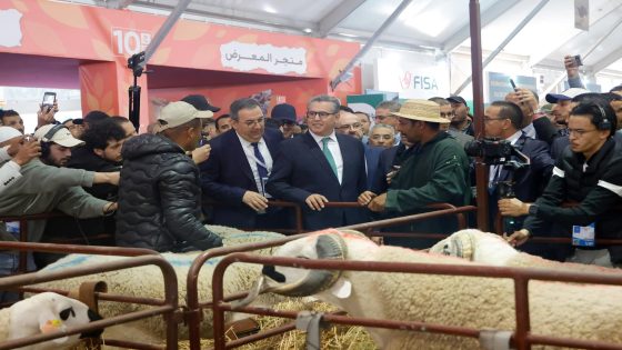 أخنوش يتفقد أروقة الملتقى الدولي للفلاحة بمكناس ويؤكد على محورية السيادة الغذائية